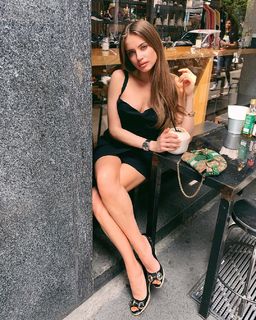 Xenia Tchoumitcheva feet photo thumbnail
