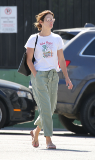 Cobie Smulders feet photo thumbnail