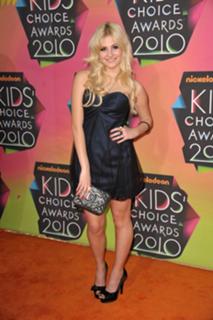 Pixie Lott feet photo thumbnail