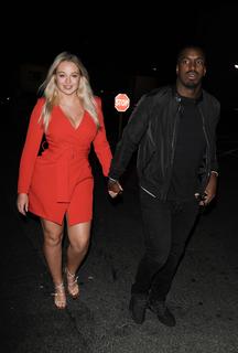 Iskra Lawrence feet photo thumbnail