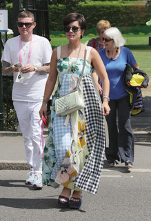 Lily Allen feet photo thumbnail
