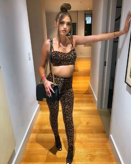 Victoria Waldrip feet photo thumbnail