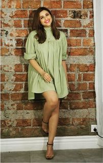 Parineeti Chopra feet photo thumbnail