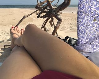 Kim Raver feet photo thumbnail