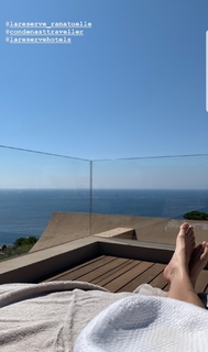 Cara Delevingne feet photo thumbnail