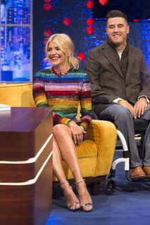 Holly Willoughby feet photo thumbnail