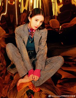 Mi Yang feet photo thumbnail