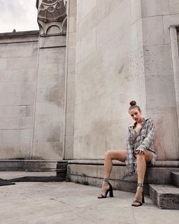 Xenia Tchoumitcheva feet photo thumbnail