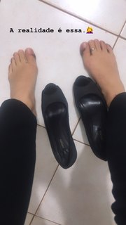 Alaine Crissiê feet photo thumbnail