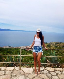 Karolina Kowalkiewicz feet photo thumbnail