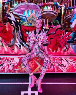 Chiara Ferragni feet photo thumbnail