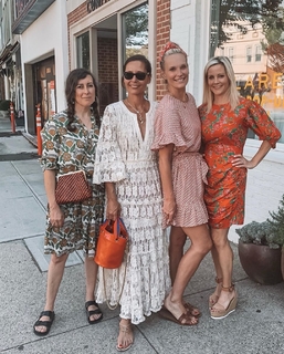 Molly Sims feet photo thumbnail