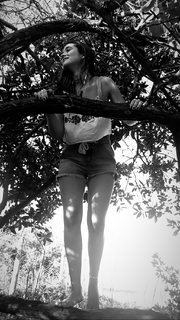 Juliana Paiva feet photo thumbnail