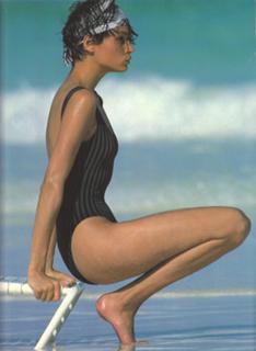 Famke Janssen feet photo thumbnail