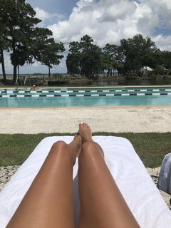Angie Harmon feet photo thumbnail