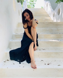 Claudia Lizaldi feet photo thumbnail