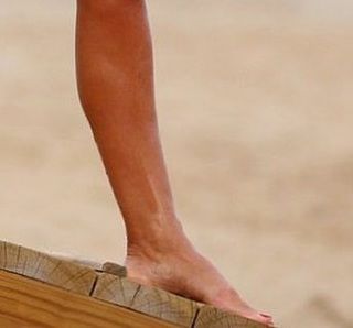 Carolina Ardohain feet photo thumbnail