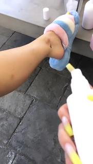 Kylie Jenner feet photo thumbnail