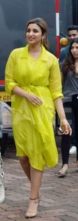 Parineeti Chopra feet photo thumbnail