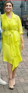 Parineeti Chopra feet photo thumbnail