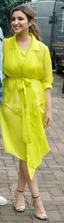 Parineeti Chopra feet photo thumbnail