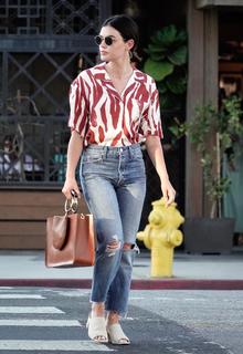 Lucy Hale feet photo thumbnail