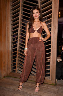 Victoria Justice feet photo thumbnail