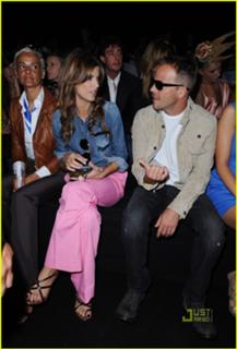 Elisabetta Canalis feet photo thumbnail