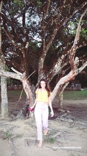 Juliana Paiva feet photo thumbnail