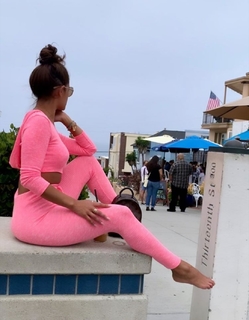 Rocsi Diaz feet photo thumbnail