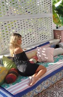 Carolina Dieckmann feet photo thumbnail