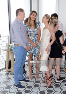 Candice Swanepoel feet photo thumbnail