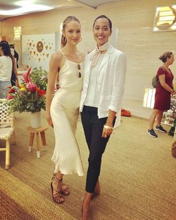 Candice Swanepoel feet photo thumbnail