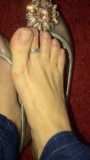 Alaine Crissiê feet photo thumbnail