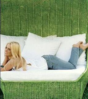 Carolina Dieckmann feet photo thumbnail