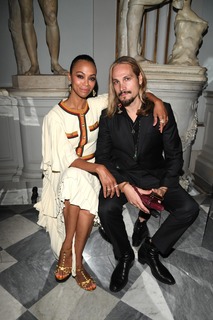 Zoe Saldana feet photo thumbnail