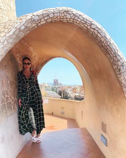 Sabrina Sato feet photo thumbnail