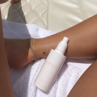 Kylie Jenner feet photo thumbnail