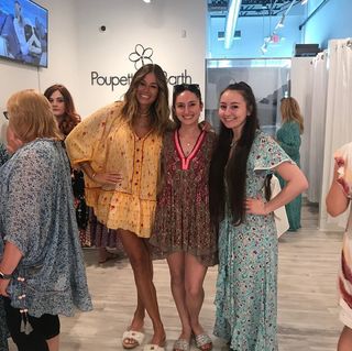 Kelly Bensimon feet photo thumbnail