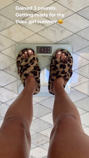 Chantel Jeffries feet photo thumbnail