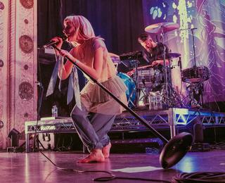 Aurora Aksnes feet photo thumbnail