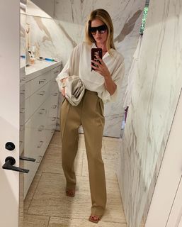 Rosie Huntington-Whiteley feet photo thumbnail