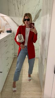 Rosie Huntington-Whiteley feet photo thumbnail