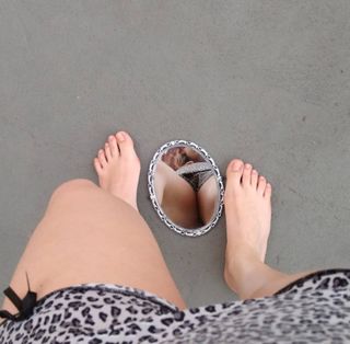 Isa Pes feet photo thumbnail