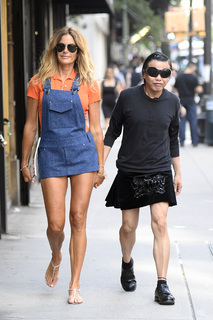 Kelly Bensimon feet photo thumbnail