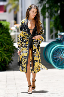 Olivia Culpo feet photo thumbnail