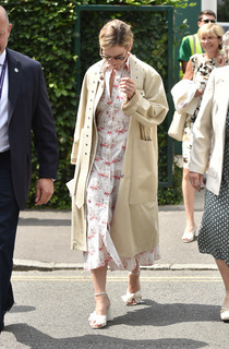 Lily James feet photo thumbnail