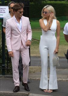 Pixie Lott feet photo thumbnail