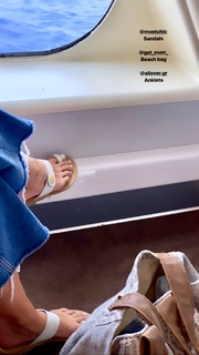 Athina Oikonomakou feet photo thumbnail