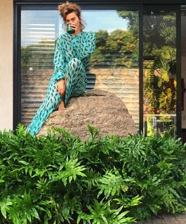 Carolina Dieckmann feet photo thumbnail
